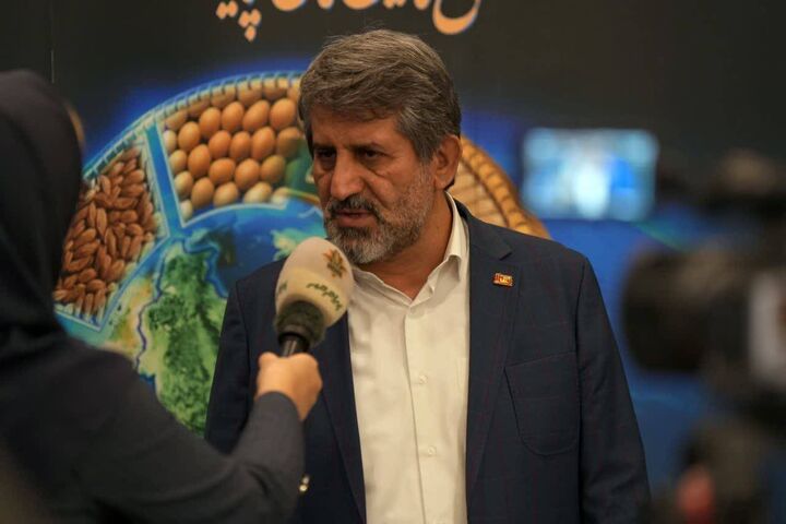 تولید بیش از ۱۰ هزار دستگاه و ارزآوری افزون بر ۱۰ میلیون دلاری تراکتور برای کشور تولید بیش از ۱۰ هزار دستگاه و ارزآوری افزون بر ۱۰ میلیون دلاری تراکتور برای کشور