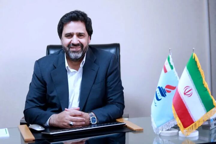 تقدیر از مدیرعامل پتروشیمی تبریز در اجلاس سراسری مدیر موفق ملی