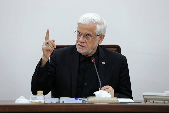 عارف: برای جنگ اقتصادی برنامه داریم| دنبال افزایش مبلغ کالابرگ در هفتههای آتی هستیم عارف: برای جنگ اقتصادی برنامه داریم| دنبال افزایش مبلغ کالابرگ در هفتههای آتی هستیم
