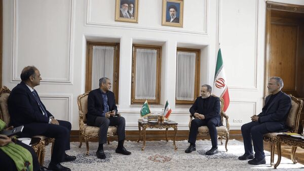 دیدار وزیر کشور پاکستان با عراقچی