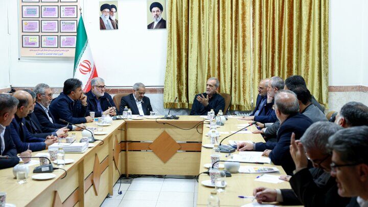 پنل‌های خورشیدی ۱۲۰۰ مدرسه در سطح استان تهران مورد بهره‌برداری قرار گرفت