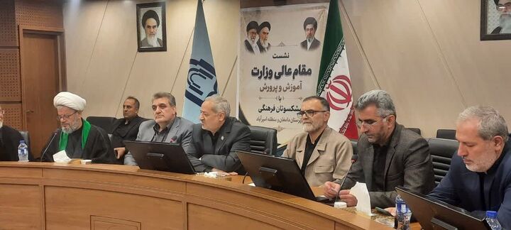 کاظمی: اختصاص ۷ همت برای رتبه‌بندی فرهنگیان | اعتبار اصلاح احکام بازنشستگان پیگیری می‌شود