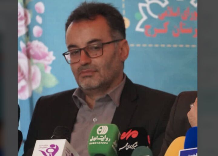 ساماندهی دستفروشان و توسعه سرانه آموزشی در کمالشهر