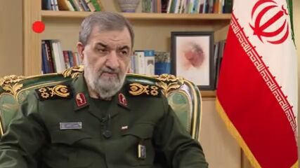 محسن رضایی: در شیوه جنگ و مسائل اجتماعی حتماً تحول خواهیم داشت