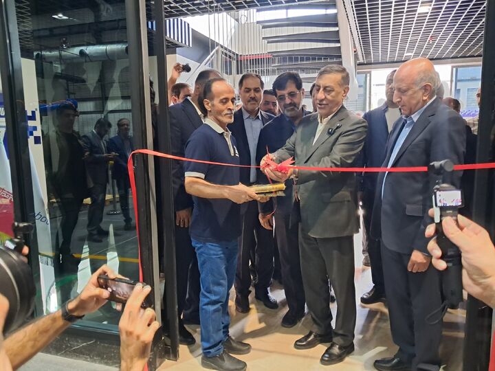 کارخانه تولید ربات‌های صنعتی در قم افتتاح شد