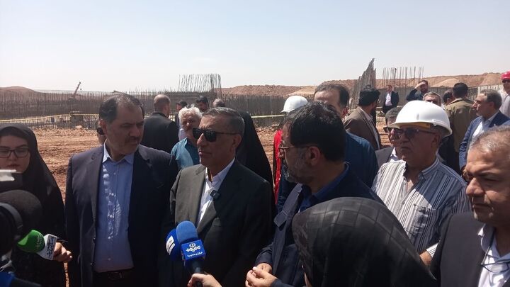 بازدید معاون اجرایی رئیس‌جمهور از تصفیه‌خانه فاضلاب پردیسان قم
