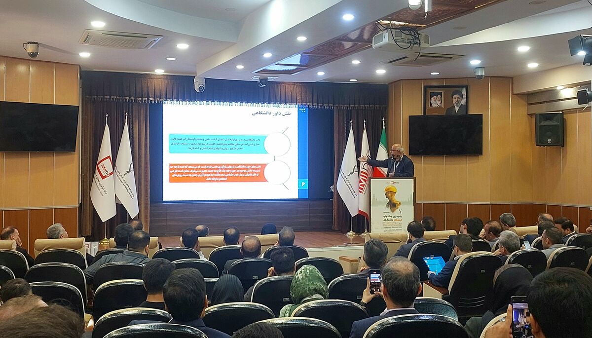 برگزیدگان پنجمین جشنواره ایده های نواورانه در معدن معرفی شدند