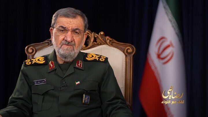 محسن رضایی: بازگشایی کامل تنگه هرمز به توقف جنگ‌ها در لبنان و غزه مرتبط است