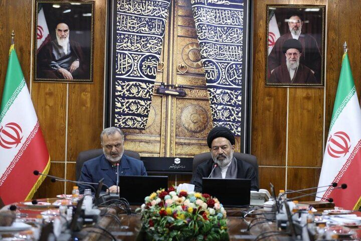 قیمت نهایی حج ۱۴۰۶ به نرخ ارز گره خورد؛ رشیدیان: هزینه افزایش خاصی نداشته است قیمت نهایی حج ۱۴۰۶ به نرخ ارز گره خورد؛ رشیدیان: هزینه افزایش خاصی نداشته است