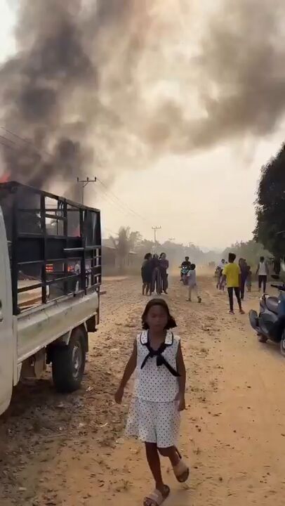 وحشت در اندونزی؛ پیشروی آتش‌سوزی به مناطق مسکونی