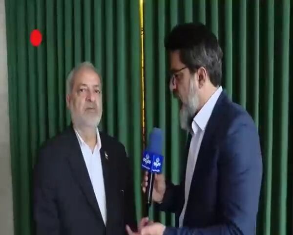 وزیر آموزش‌وپرورش: دریافت شهریه در ثبت‌نام مدارس دولتی تخلف است