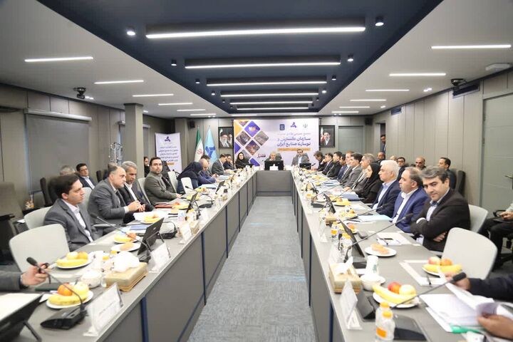 تصویب صورت‌های مالی ۱۴۰۴ ایدرو در مجمع عمومی؛ رشد ۴۷ درصدی سود خالص