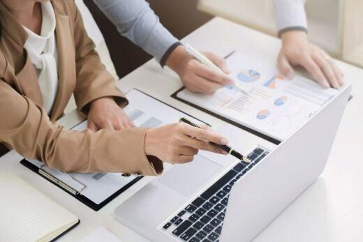 چطور با نرم افزار CRM عملکرد کارکنان شرکت تولیدی را ارزیابی کنیم؟
