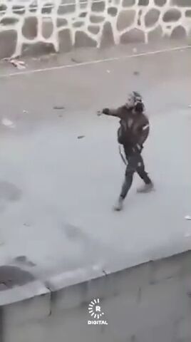 ادامه درگیری‌های مسلحانه در حومه سوریه؛ ۳ نیروی امنیتی کشته شدند