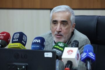 واکنش رئیس سازمان غذا و دارو به ادعای کاهش کیفیت دارو؛ تاثیر تحریم هوایی بر واردات دارو