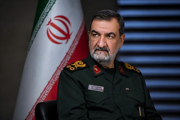 سرلشکر محسن رضایی: ما شروطمان را گفتیم اما ترامپ قادر به تصمیم‌گیری نیست