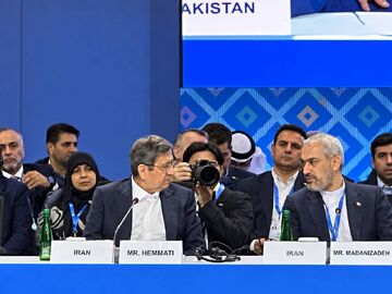 همتی: ادعای فروپاشی اقتصاد ایران با وجود جنگ و تحریم، توهم است