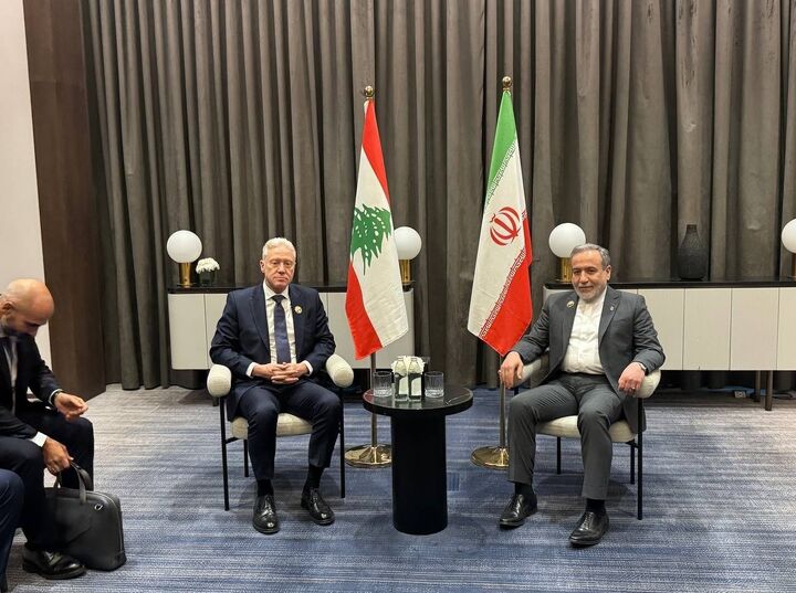 رایزنی عراقچی با وزیر خارجه لبنان در حاشیه نشست بغداد
