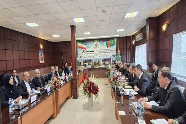 توافق ایران و ترکمنستان برای تردد روان از مرز سرخس