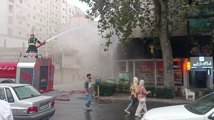 آتش‌سوزی گسترده در فروشگاه آمل مهار شد