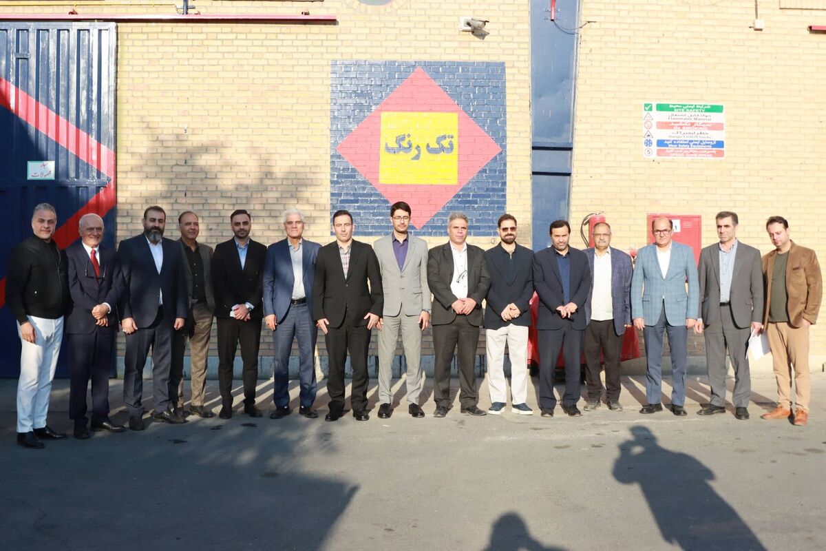 نشست بررسی شرایط تولید رنگ و رزین در استان البرز برگزار شد
